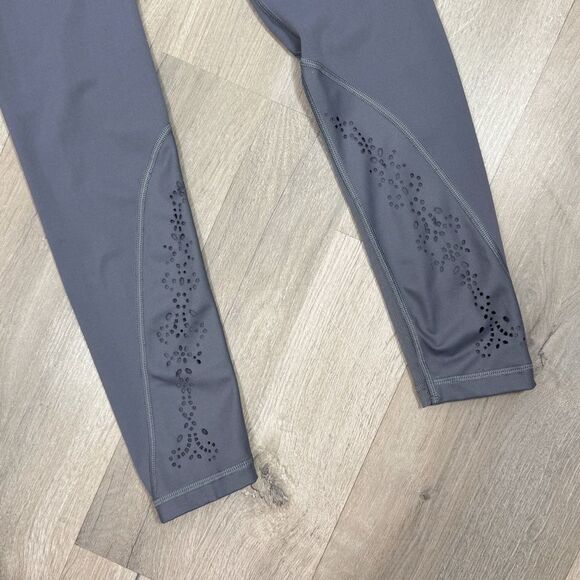 Victoria's Secret Knockout Laser Cut Eyelet Mesh Back Leggings Grey XS Long - Picture 7 of 12